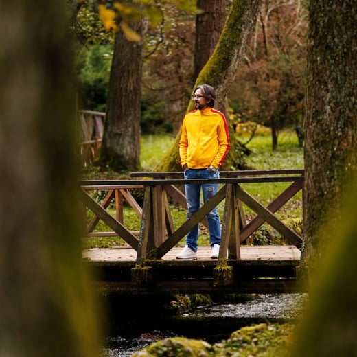 walking in green spaces